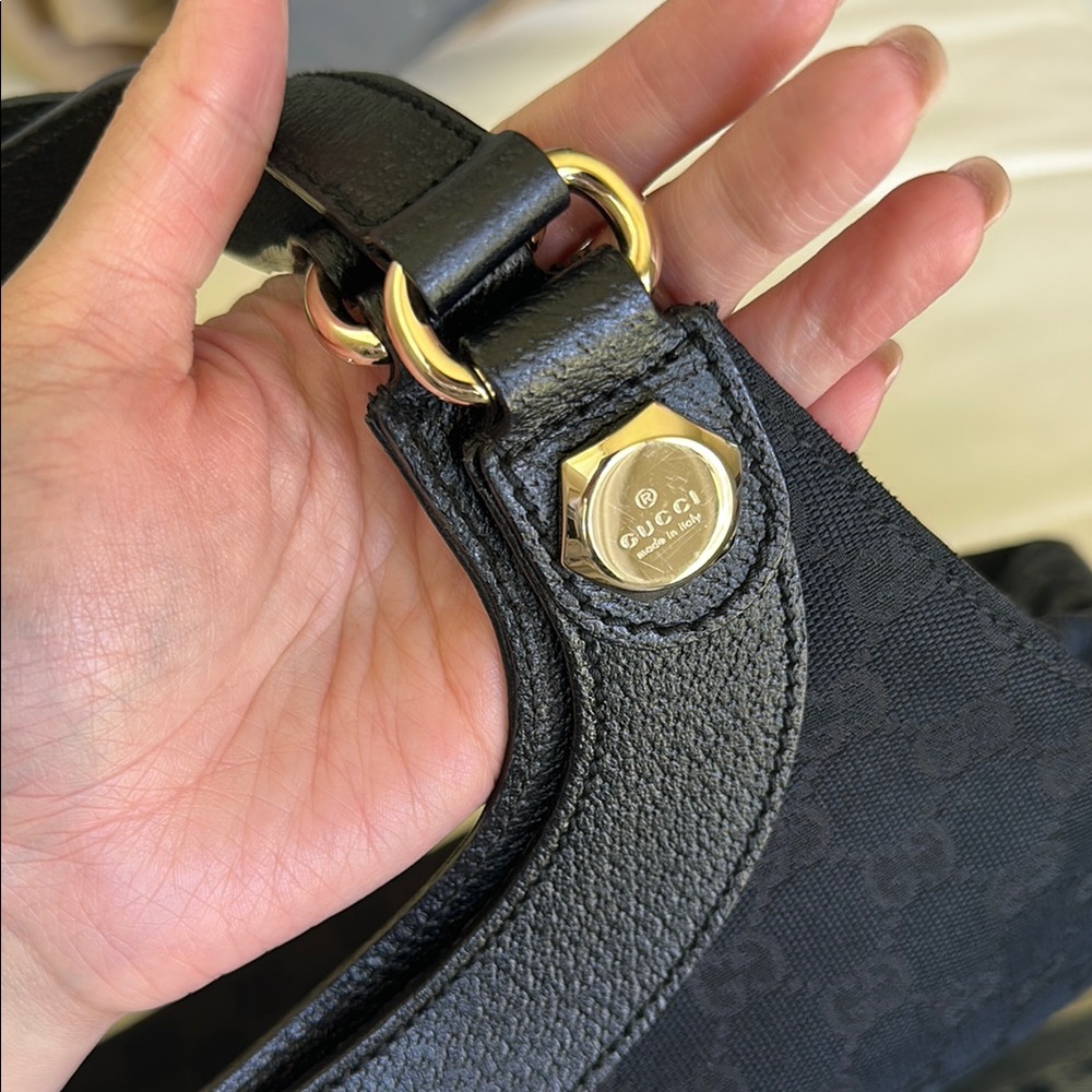 ✨Gucci Authentic Hobo Bag✨ - Picture 16 of 17